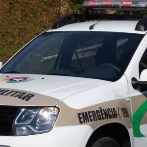 Casal é ferido em briga por dívida de terreno; agressão envolveu facão e pá