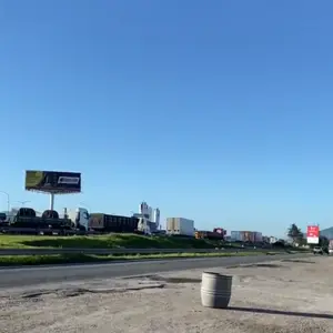 Obra interdita faixa da BR-101 e causa lentidão em Tijucas