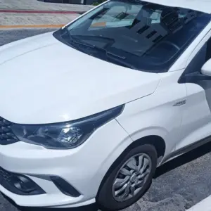 Motorista de aplicativo tem carro roubado por moradores de rua; um suspeito preso