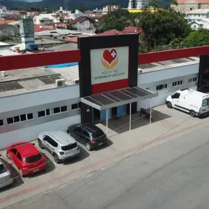 Insatisfação com demora no atendimento hospitalar vira caso de polícia em São João Batista.