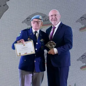 Empresário batistense recebe prêmio como destaque no Rio Grande do Sul