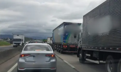 Trabalhador que roçava margens da BR-101 em Tijucas é atropelado na BR-101