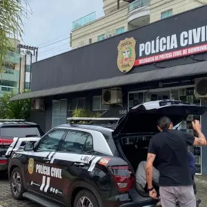 Homem é preso por descumprir medida protetiva dentro de delegacia