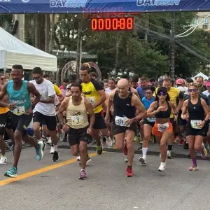 Itapema celebra aniversário com corrida e reúne centenas de atletas