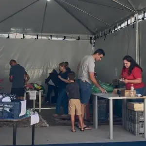 Feira de solidariedade é sucesso de público e vendas em Tijucas