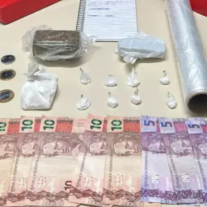 Ação policial resulta em prisão por tráfico e apreensão de cocaína e maconha