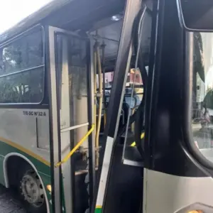 Após furtar bicicleta, homem a joga contra ônibus e acaba preso 