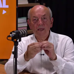 Temas do Cotidiano: Dr. Celso questiona, o que é educação? 