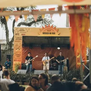 Projeto Som&Sol Música na rua estreia em Bombinhas com diversão para toda a família