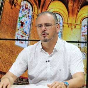 Encontre paz, força e esperança na mensagem de hoje com Padre Elizandro, em mais uma tarde de espiritualidade