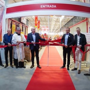 VEJA AS FOTOS | Grupo Koch inaugura loja em Santo Amaro da Imperatriz, loja é de número 82