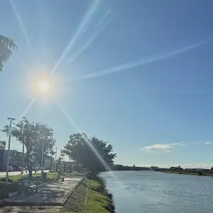 Frente fria se afasta, mas SC terá céu encoberto e temperaturas em declínio