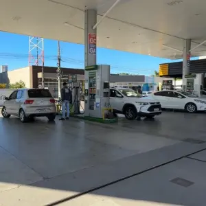 Preço da gasolina segue estável em SC, mesmo após corte da Petrobras