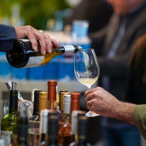 FOTOS NO AR |  veja como foi a terceira edição da Feira de Vinhos Super Koch 