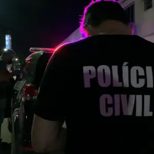 Homem de 58 anos é preso por estuprar afilhada de 8 anos