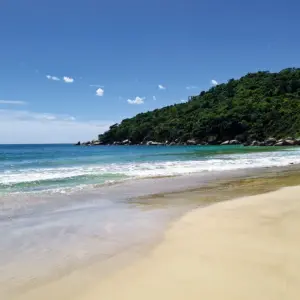 Praias de Governador Celso Ramos avançam para selo Bandeira Azul