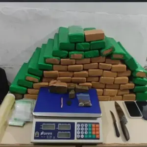 Jovem é preso com 56 kg de maconha em Itapema