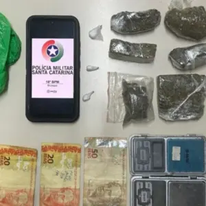 Jovem de 21 anos preso com mais de 280g de drogas