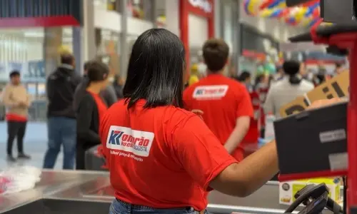 Grupo Koch mantém colaboradores e gera novas oportunidades de emprego