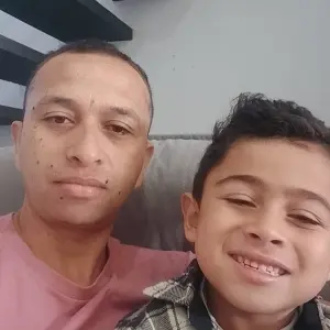 Davi, de 6 anos, luta contra doença rara e precisa de R$ 17 milhões para tratamento