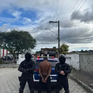 Homem com mandado por violência contra a mulher é preso em Itapema