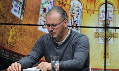 Acompanhe um momento de fé, oração e reflexão com Padre Elizandro, trazendo esperança para sua tarde