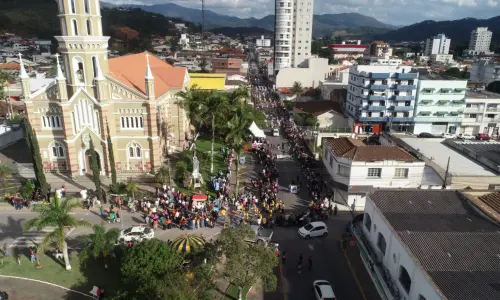 Desfile de aniversário altera trânsito em cidade da região no fim de semana