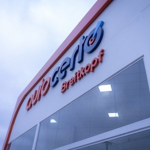 Concessionária Autocerto Breitkopf é inaugurada em Tijucas com mais de 240 veículos