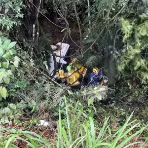 Acidente grave na SC-108: motorista ferido após capotamento