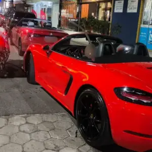 Audi A3 e Porsche Boxster: carros de luxo são flagrados em racha e apreendidos