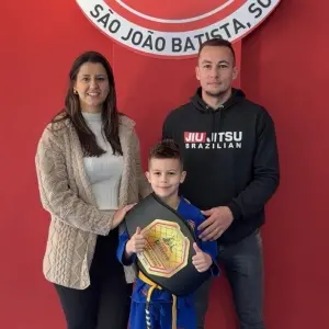 Talento mirim do jiu-jitsu de São João Batista conquista 38 medalhas aos 8 anos