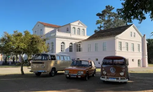 2º Encontro Antigos e Amigos traz carros, música e nostalgia a Tijucas