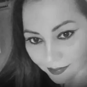 Mulher morre atropelada após discussão com marido em casa noturna