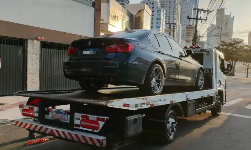 Motorista de BMW é flagrado fazendo ‘borrachão’ e tem carro apreendido