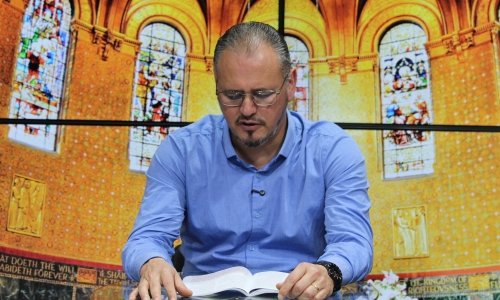 Padre Elizandro Scarsi encerra a semana com bênçãos e esperança no programa Tarde de Fé