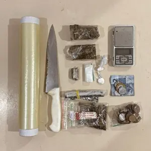 Homem preso por tráfico em Itapema estava com maconha, cocaína e Skank