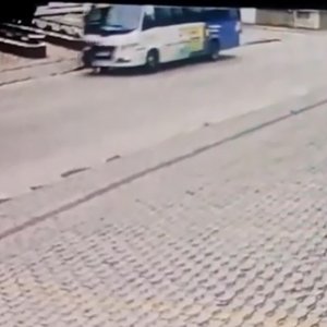 Imagens mostram momento do atropelamento que matou mulher em Bombinhas
