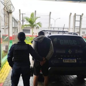 Traficante com mandado de prisão ativo é capturado