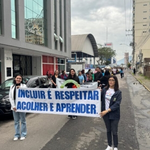 EMEB Educar promove III Caminhada da Inclusão em apoio à luta das pessoas com deficiência  