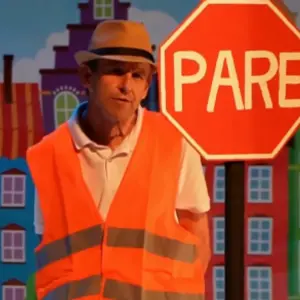 APAE de Tijucas brilha no palco e representa Santa Catarina em festival de trânsito