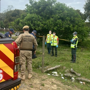 Homem é encontrado sem vida em área de mata em Tijucas
