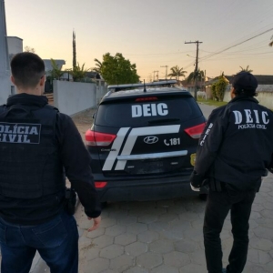 Golpistas causam prejuízo de R$ 160 mil com cartões de crédito falsos em quatro cidades   