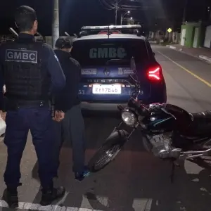 Um carro e três motocicletas furtadas são recuperadas em menos de 12 horas 