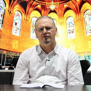 Programa diário promove momentos de espiritualidade, reflexão e conexão com Deus, fortalecendo a fé 