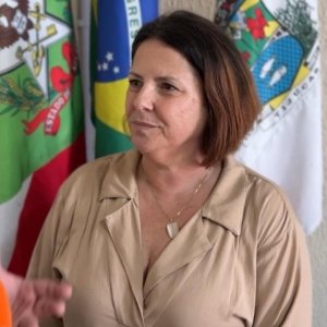 Tijucas homenageia professores e anuncia construção de escola em tempo integral  