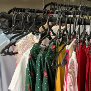 Bazar beneficente oferece itens a partir de R$ 2 em Tijucas