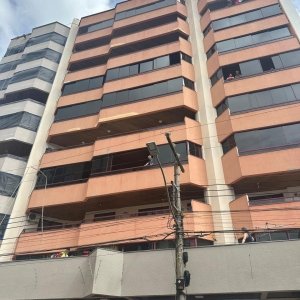 Queda de 20 metros durante serviço técnico deixa trabalhador com lesões graves