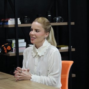 Adriana Homers compartilha trajetória empreendedora no Primeiro Clic Podcast