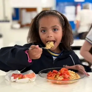 Cidade celebra o Dia Nacional da Alimentação Escolar atendendo mais de 14 mil alunos