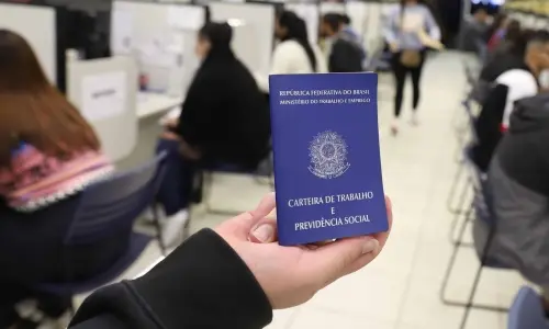 Bombinhas realiza mutirão de vagas de emprego neste sábado 